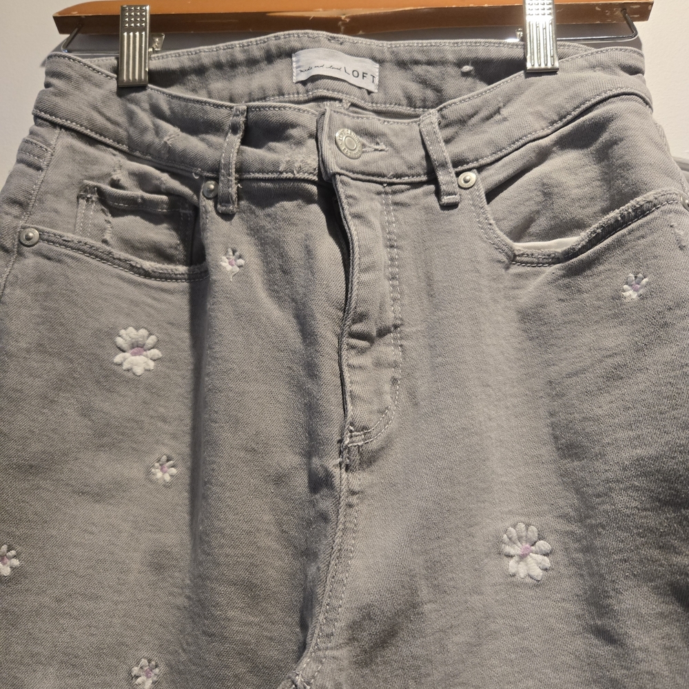 WOMENS LOFT Jeans with Embroidered Daisies